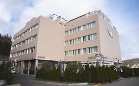 My Home Hotel - Free Parking , Ac